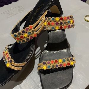🎄EUC Madeline Black/Multi Sandals sz 8